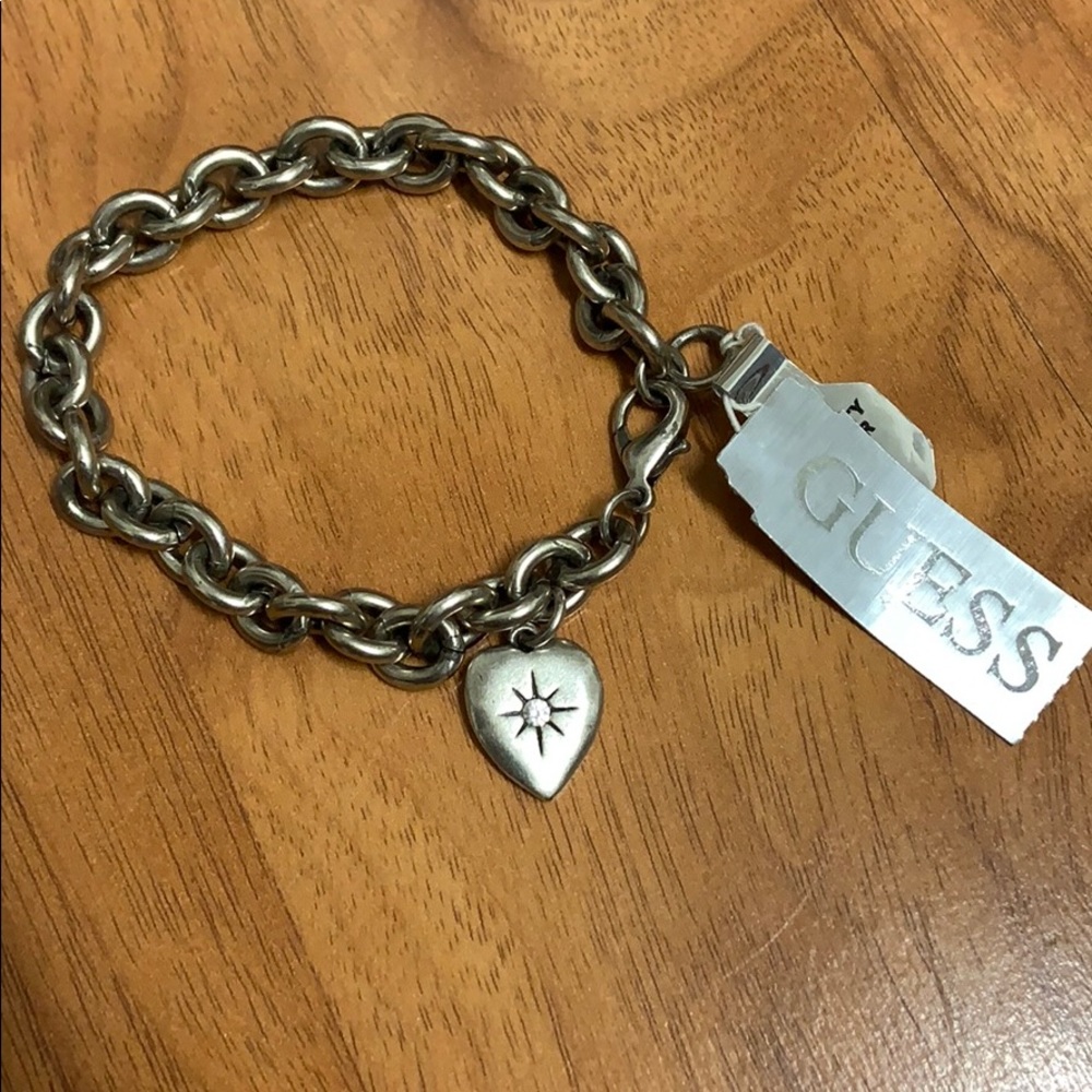 NWT GUESS? Brushed Silver Chain Bracelet w/ Heart